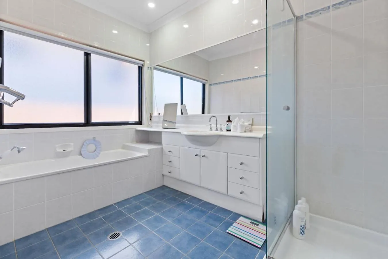 4Bspacious Cozy Family Entertained Home At Parkinson Browns Plains 0*,
