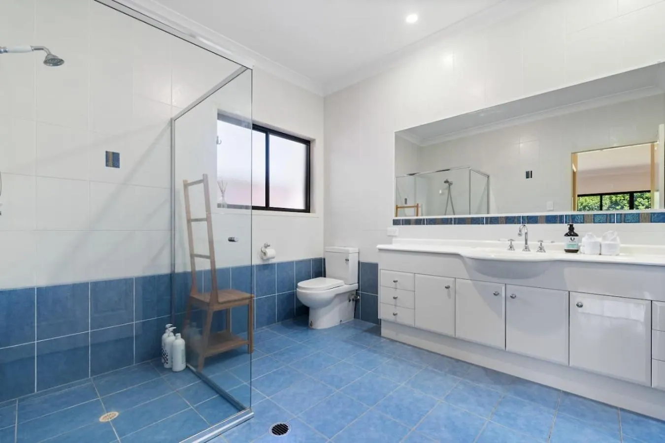 4Bspacious Cozy Family Entertained Home At Parkinson Browns Plains 0*,  Australia