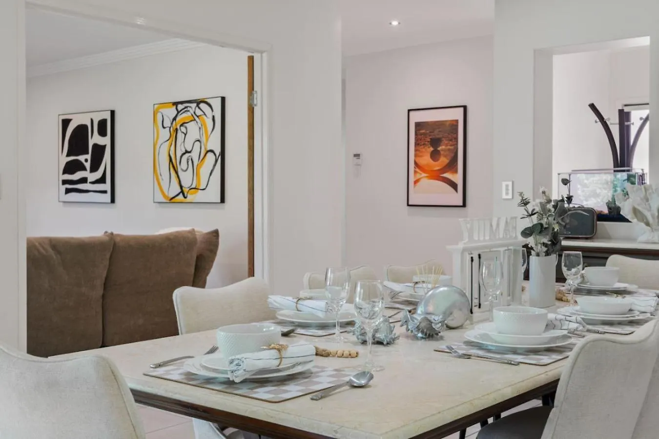 4Bspacious Cozy Family Entertained Home At Parkinson Browns Plains Holiday home